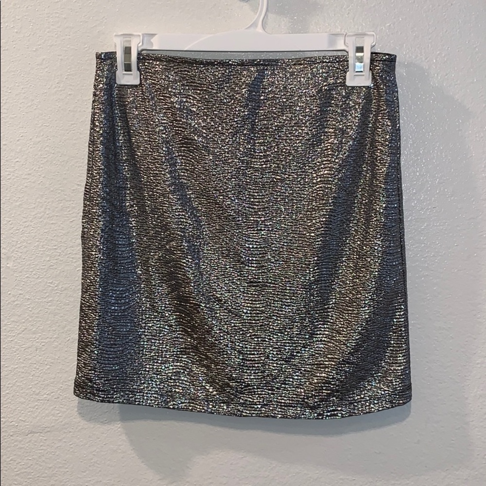 Forever 21 shimmery silver metallic mini skirt